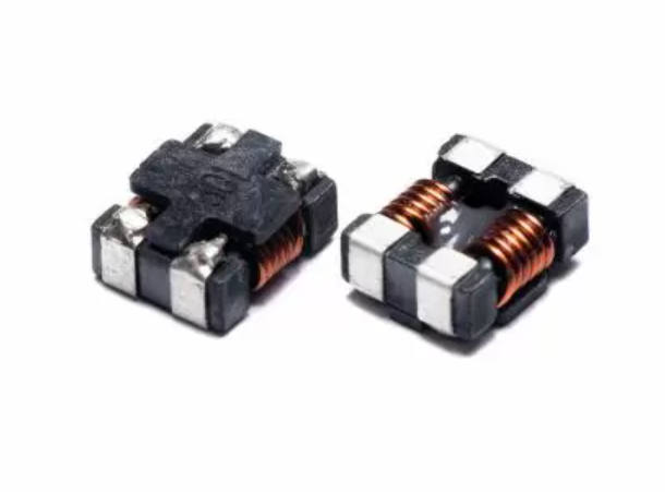 AQF7035701YSB 700Ω Impedance, 4A, 7035 Power Line Common Mode Choke